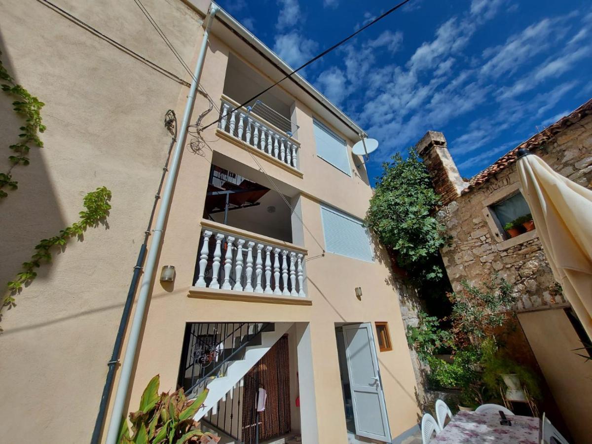 Sweet Sea Apartments Pakoštane 外观 照片